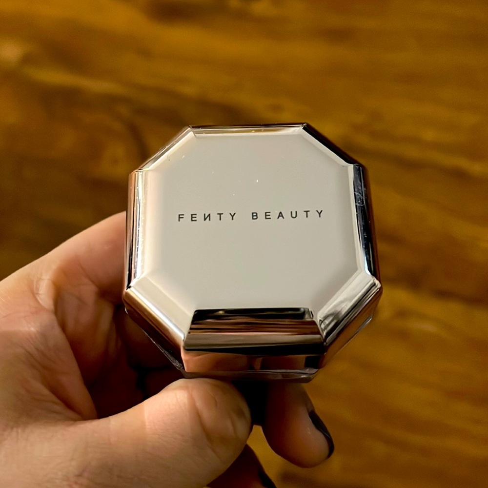 Fenty Beauty Mini Instant Retouch Setting Powder